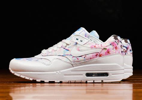 nike air max dames met bloemen